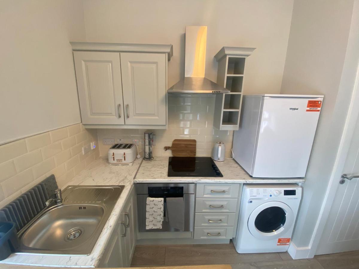 Baxters Apartments Милфорд Екстериор снимка